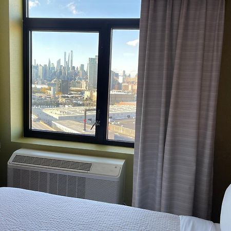 Holiday Inn Express Long Island City E - New York By Ihg Екстер'єр фото