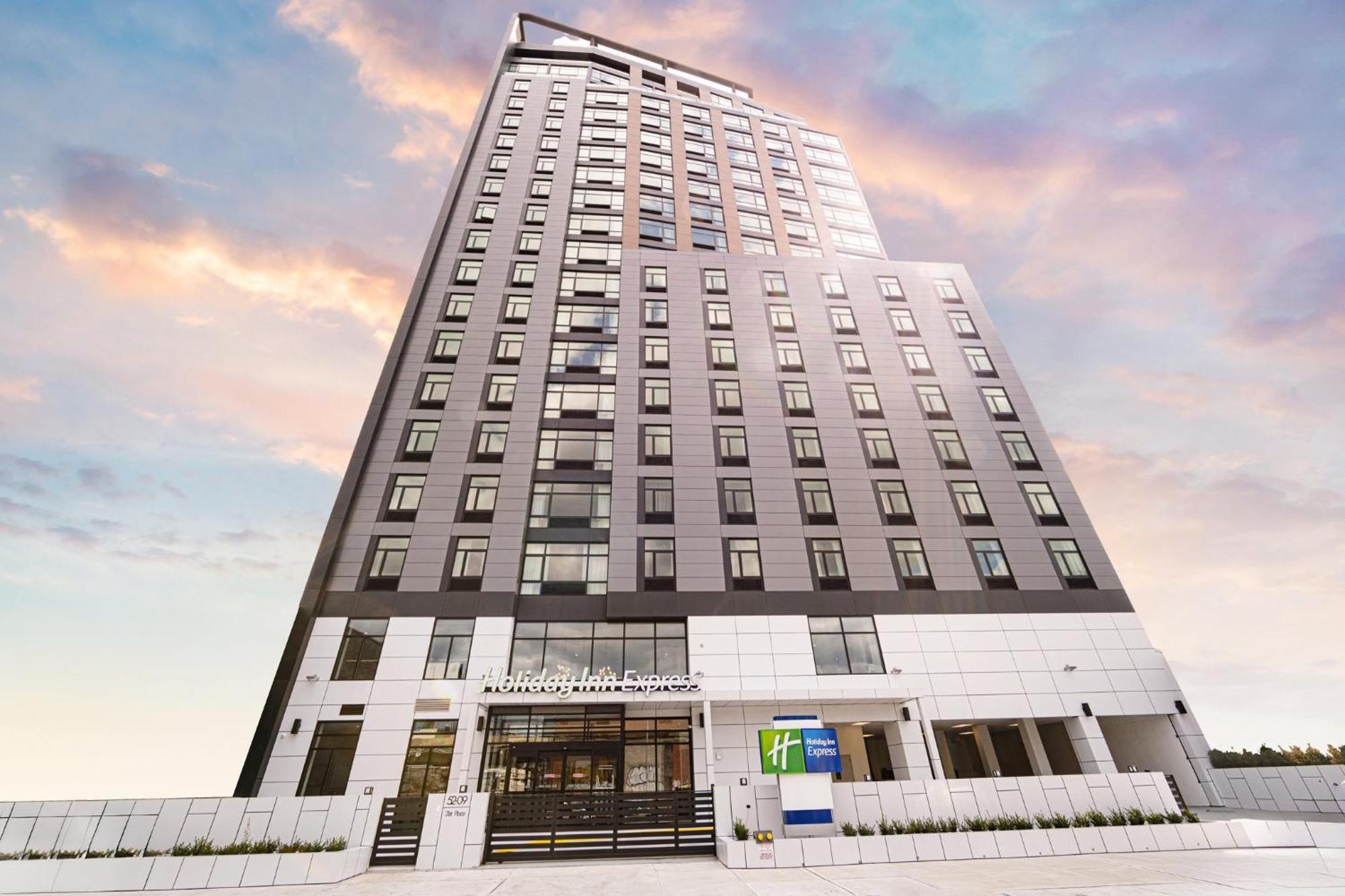 Holiday Inn Express Long Island City E - New York By Ihg Екстер'єр фото