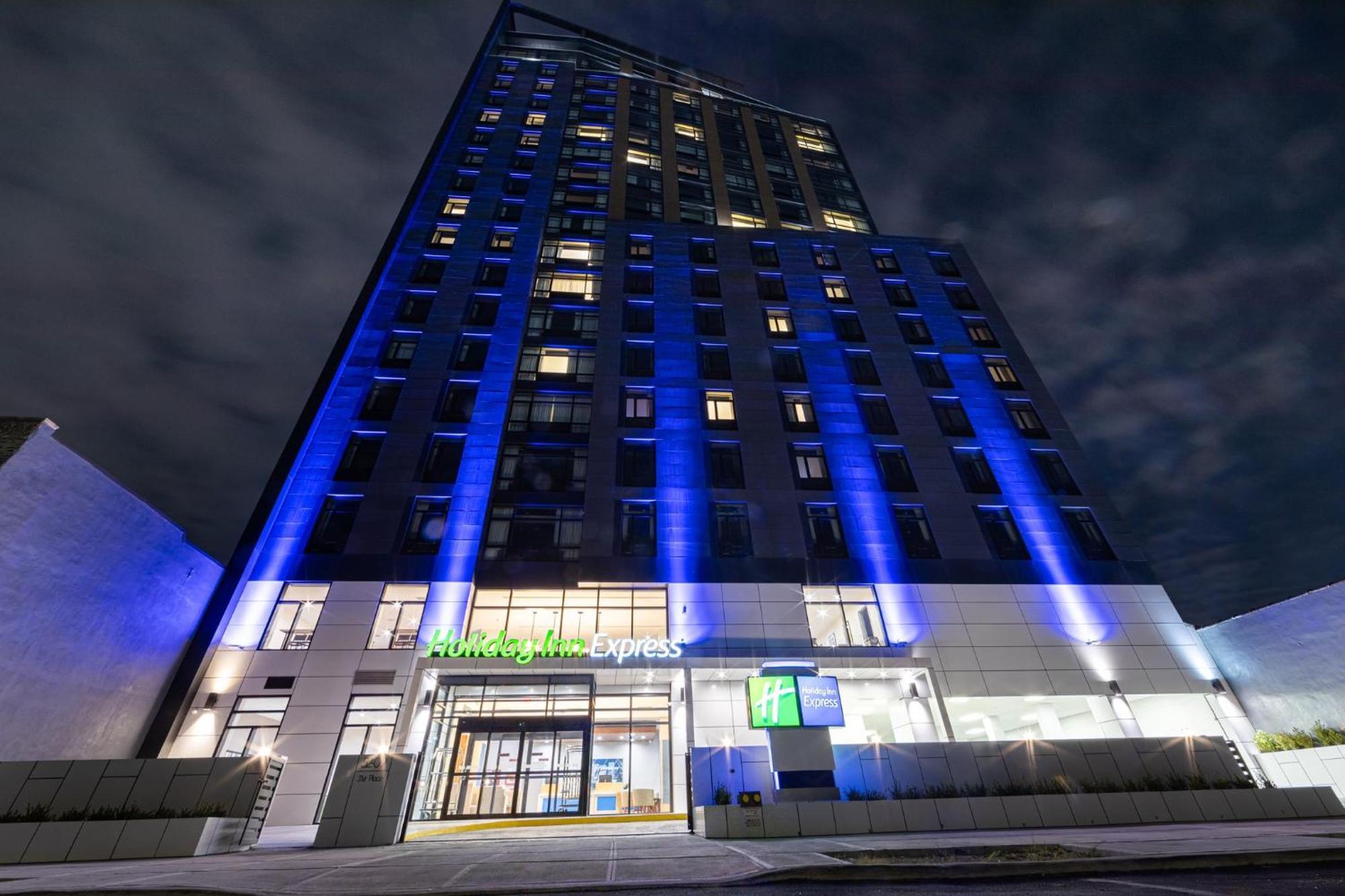 Holiday Inn Express Long Island City E - New York By Ihg Екстер'єр фото