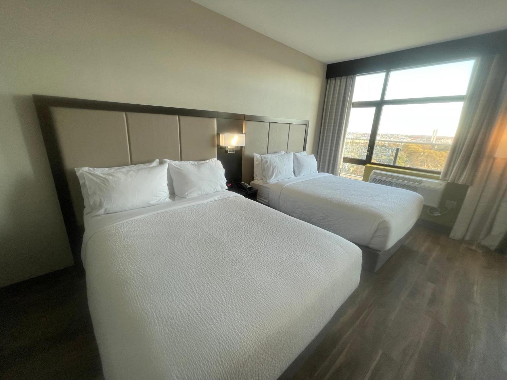Holiday Inn Express Long Island City E - New York By Ihg Екстер'єр фото