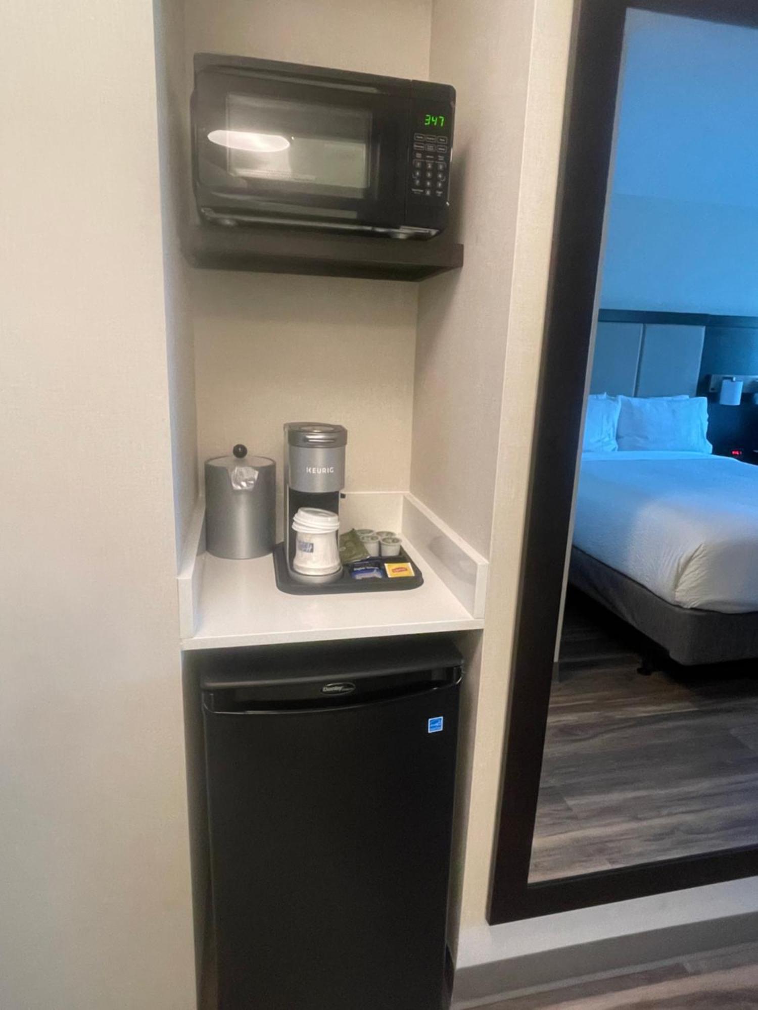 Holiday Inn Express Long Island City E - New York By Ihg Екстер'єр фото
